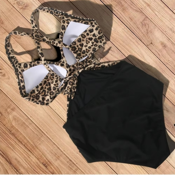 Bathingsuit, bikini, beachwear, swimwear, swimsuit, one piece, suit, beach, pool - Picture 7 of 17